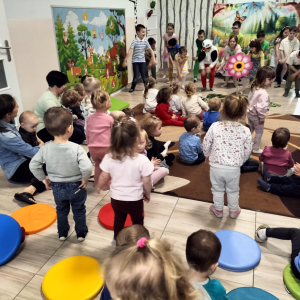 „Wiosenne przedstawienie” w naszym żłobku