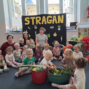 Inscenizacja bajki Jana Brzechwy „Na straganie” 