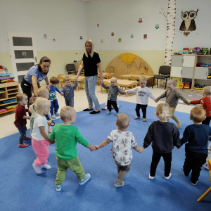 Zabawa w kółeczku ze śpiewem