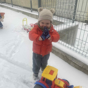 zabawa na placu żłobkowym