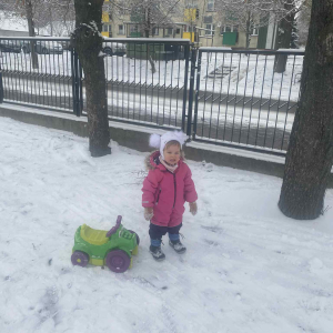 zabawa na placu żłobkowym