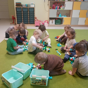 zabawy klockami magnetycznymi