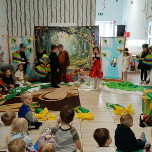 Przedstawienie „O Misiu, który chciał obudzić Wiosnę”