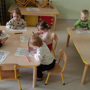 Praca plastyczna - Ulubiony instrument