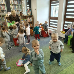 W bibliotece