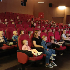 Wycieczka do kina na bajkę „Pucio”
